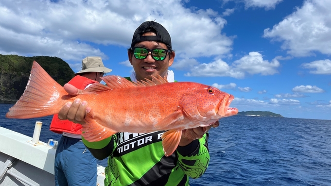 【グランドオープン記念価格！】【渡嘉敷島で海遊び】グルクン釣りor流し釣り（3時間コース）付プラン